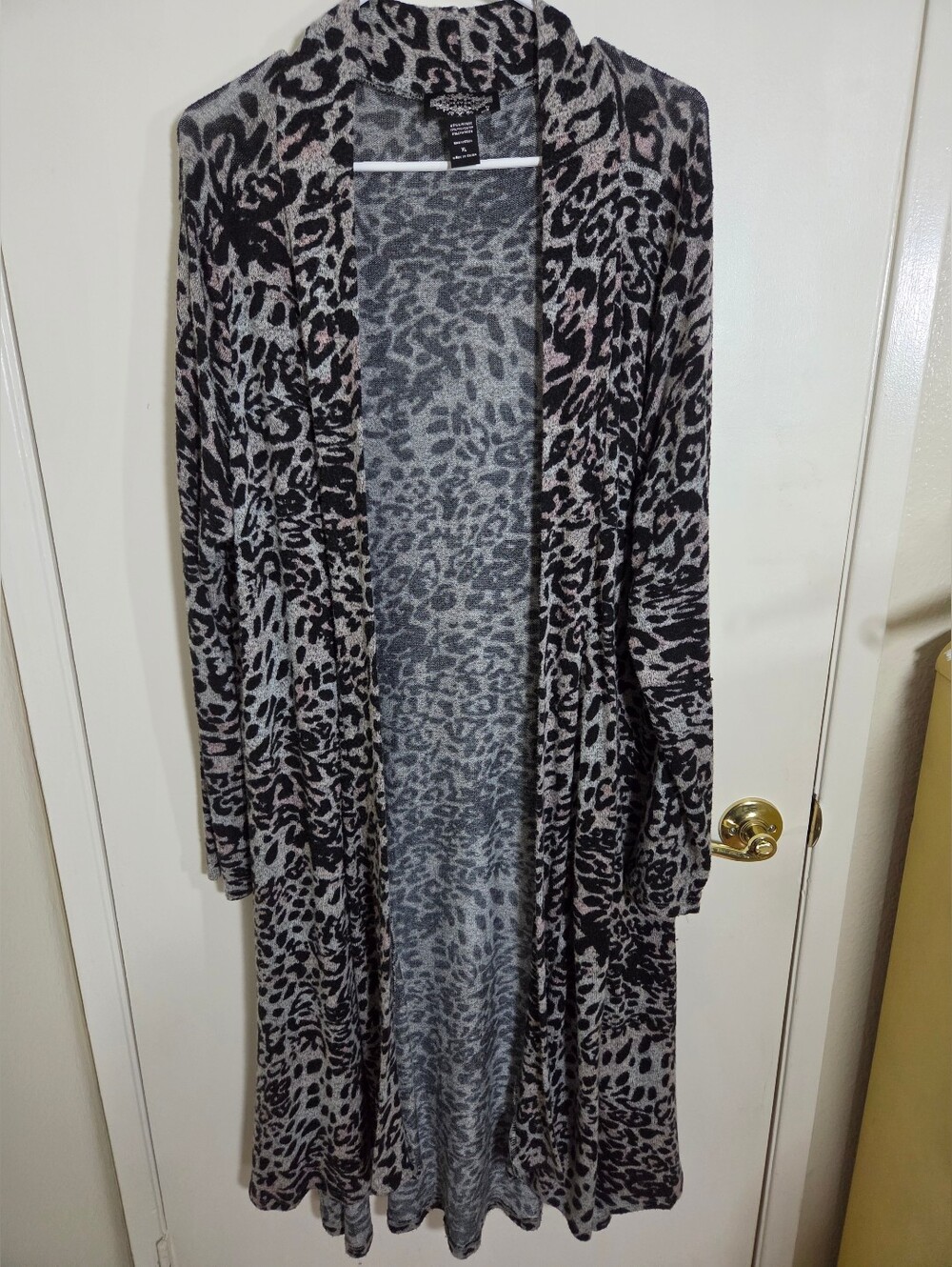 Leopard Print Open-Front Long Cardigan Robe in Gray and Pink